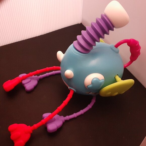 New In Box!! iPlay, iLearn Baby Silicone Teething Toy & Sensory and Stretch Toy - Picture 10 of 11